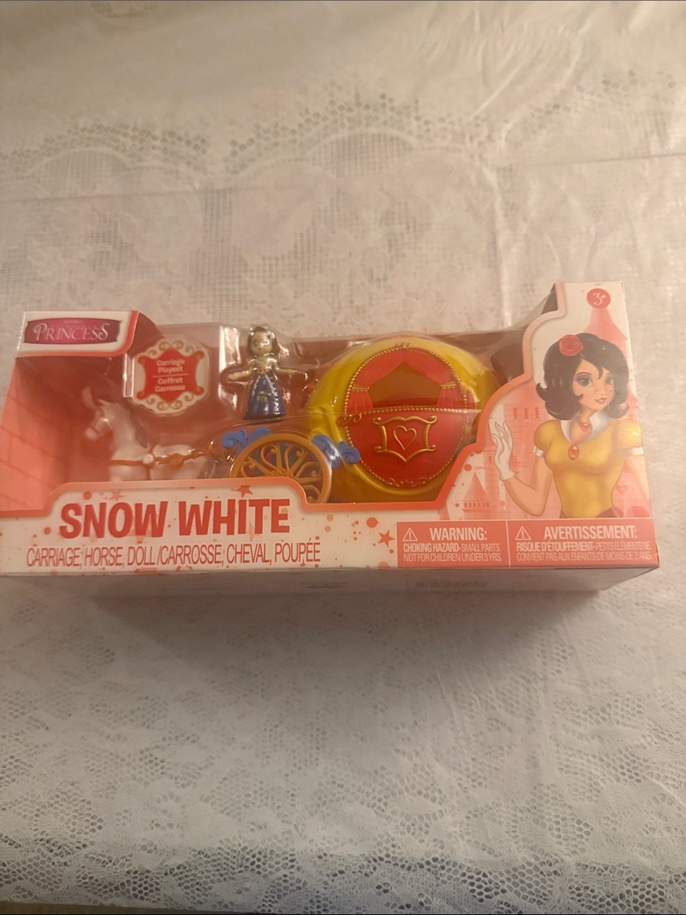 Prince Snow White Playset with Yellow & Red Carriage, Blue Accents